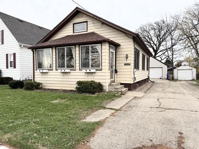 7607 40th AVENUE, Kenosha, WI, 53142