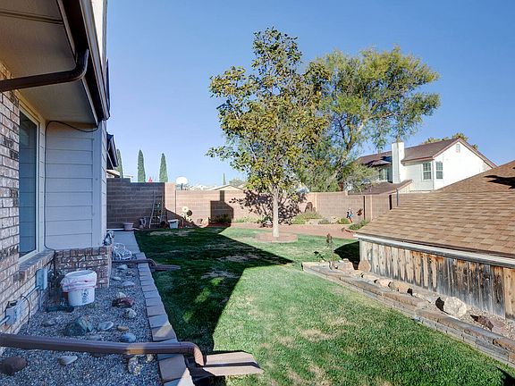 5th image of 9200 Joe Montoya Pl NW