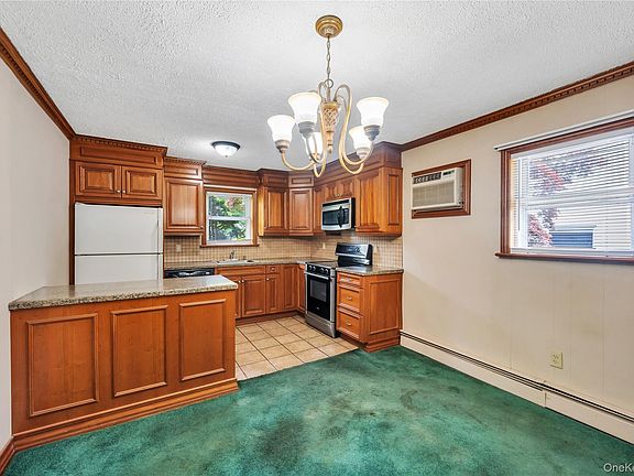 4th image of 88 Pinewood Drive