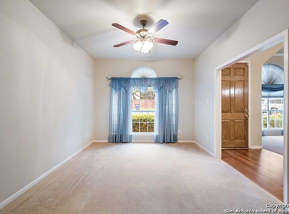 3rd image of 13915 Laurelbrook