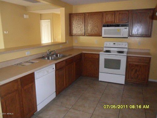 3rd image of 7934 W Winslow Ave