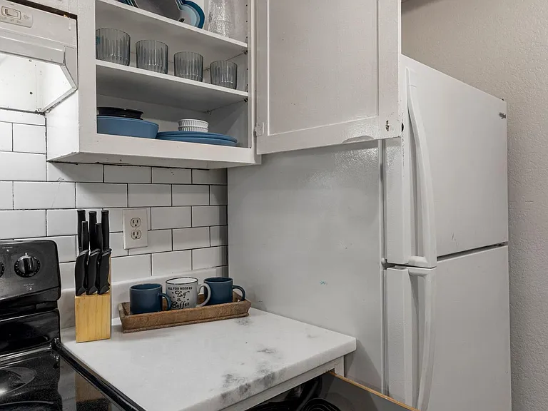 1207 S Quaker Ave #110 — Photo 15