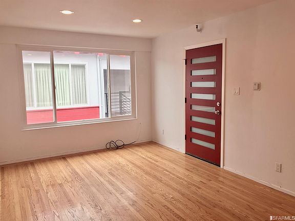 3rd image of 874 47th Ave APT 4