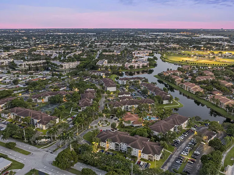 Coral Vista — Photo 22