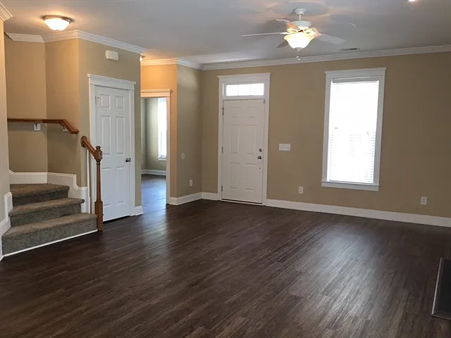 1304 Carol Oaks Dr — Photo 3