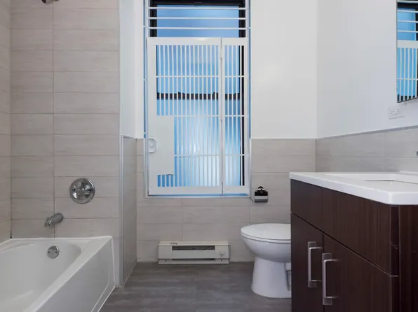 272 Manhattan Avenue image 4 of 7