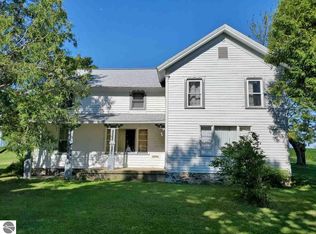 9691 N Grafton Rd, Alma, MI 48801