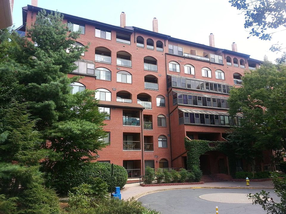 1st image of 1029 N Stuart St APT 523