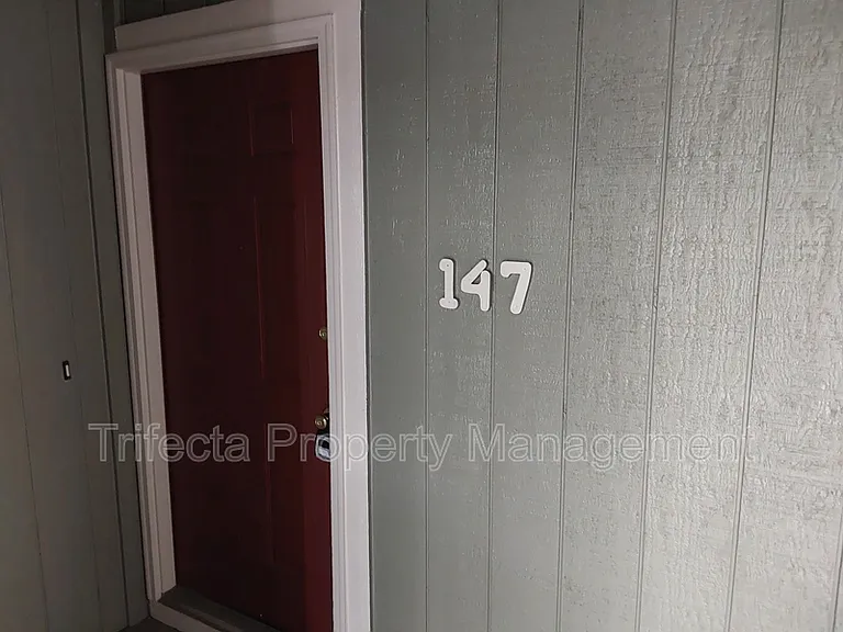 4501 Boardwalk Dr #P147 — Photo 2