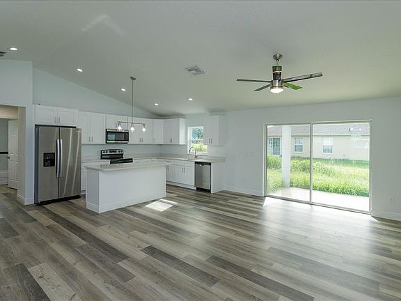 3rd image of 31 PINE RUN TERRACE