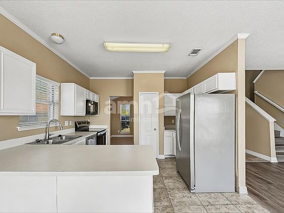 3rd image of 7504 Wood Slope Dr