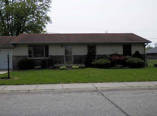 624 Holiday Dr, Seymour, IN 47274