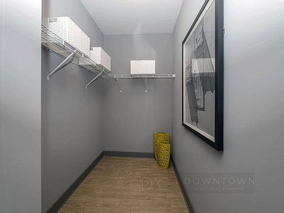 5th image of 130 N Garland Ct #1509