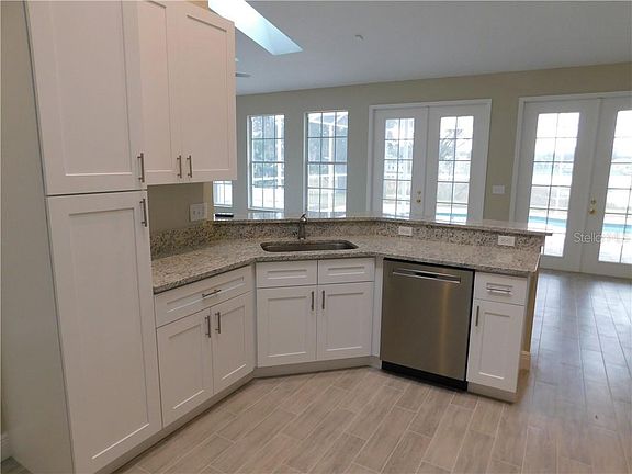 4th image of 1727 Leichester Ct