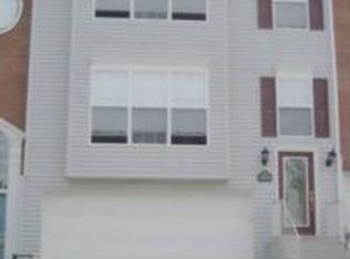10570 Forest Hill Dr, Wexford, PA 15090