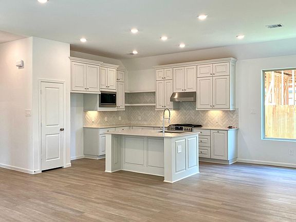 3rd image of 35428 Woodtrace Cir