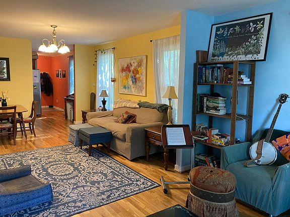 Living/dining room from front room