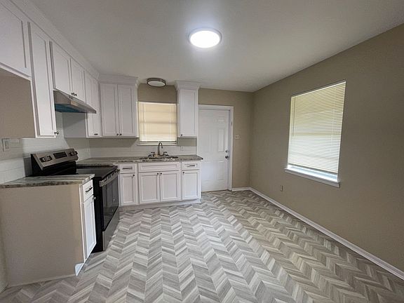 3rd image of 4837 San Antone Dr