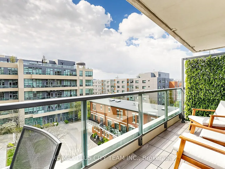 377 Madison Ave #503 — Photo 16