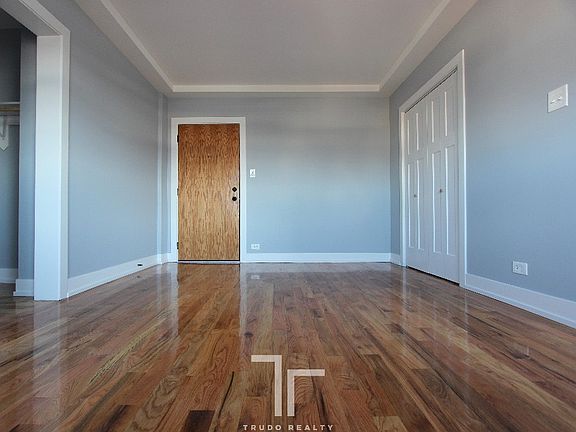 3rd image of 550 W Arlington Pl APT 703
