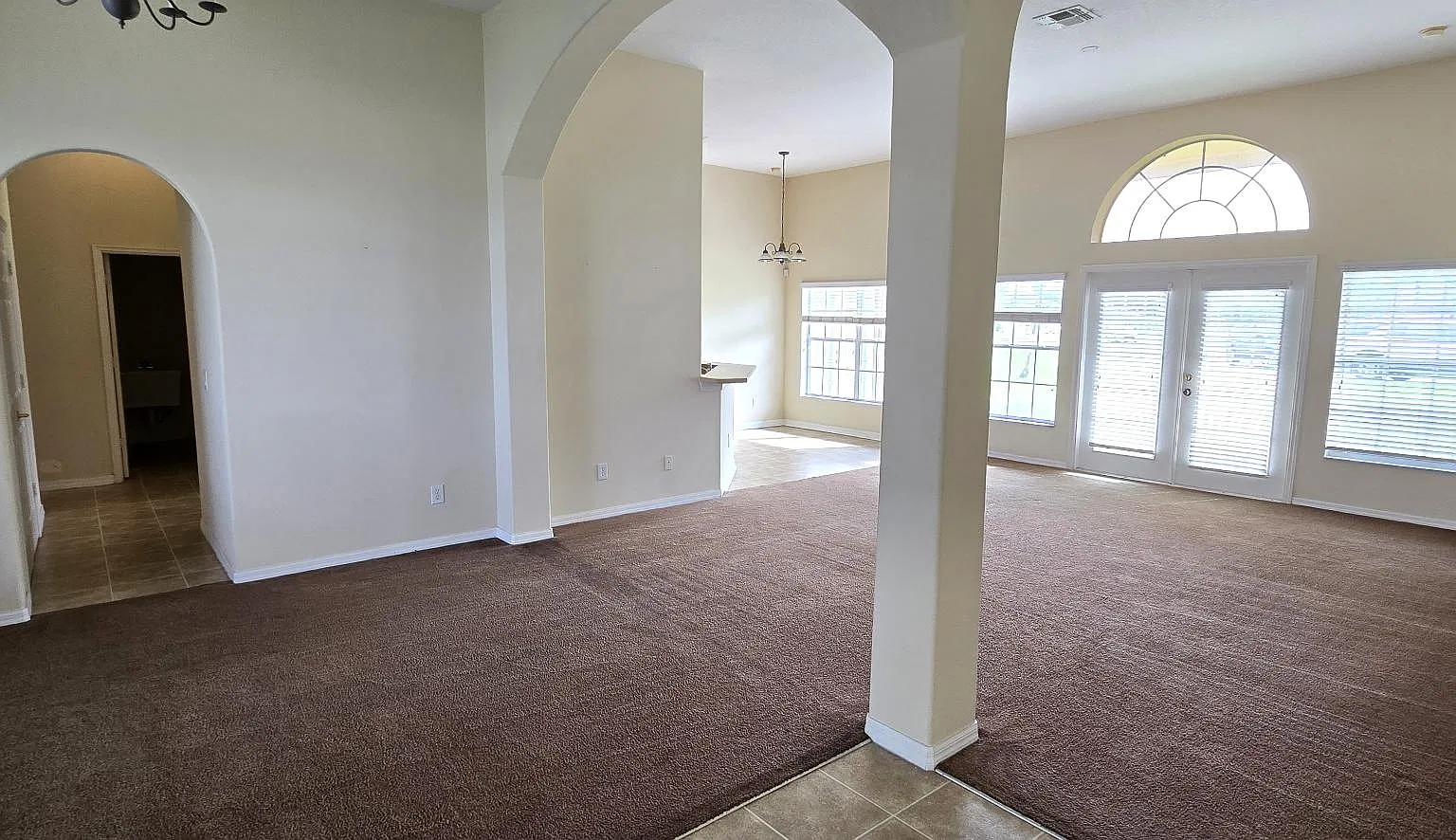 4303 Mohawk Ct — Photo 4