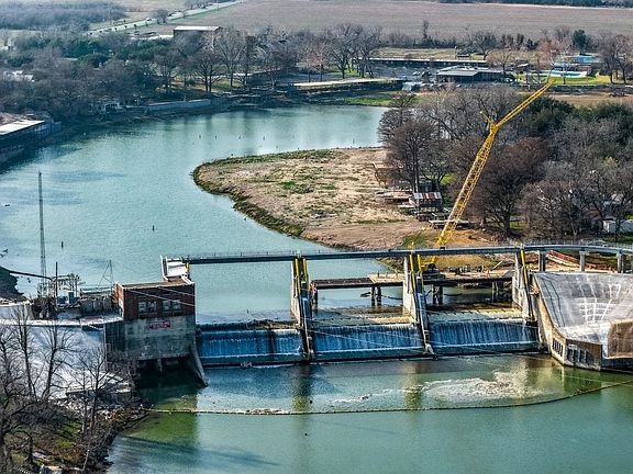 2nd image of 232 Lake Ridge