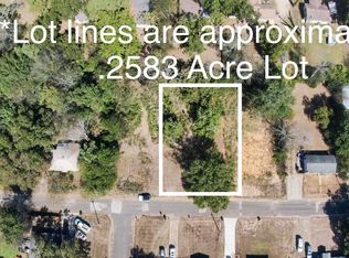 2812 Hendricks St, Gladewater, TX 75647