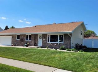 340 Valley View Dr, BRILLION, WI 54110