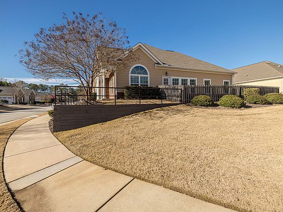 3rd image of 4604 Amberley Drive