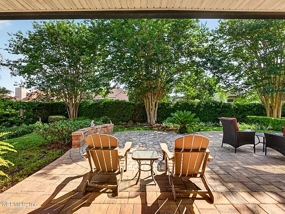 4th image of 424 QUEEN ANNE Court