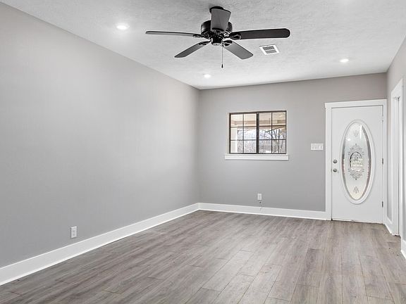 5th image of 250 Texas Ave