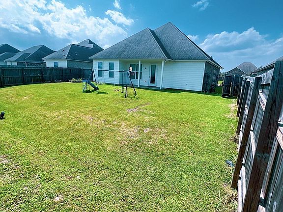 2nd image of 16384 Anna Belle Dr