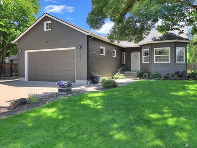 1555 W 13th Ave, Junction City, OR, 97448