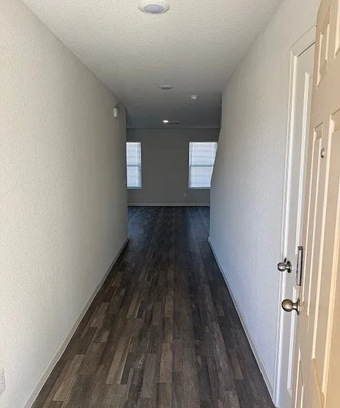 2413 Village Dr — Photo 2