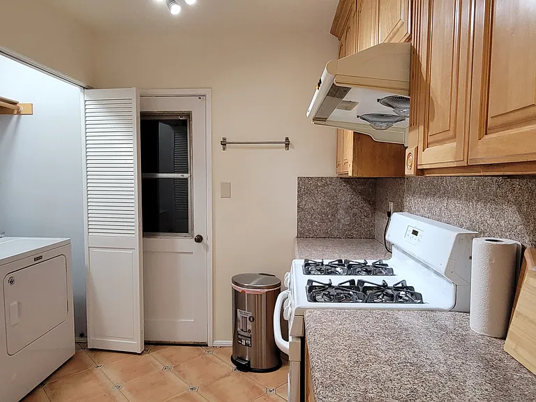 1004 S Cordova St #1 — Photo 27