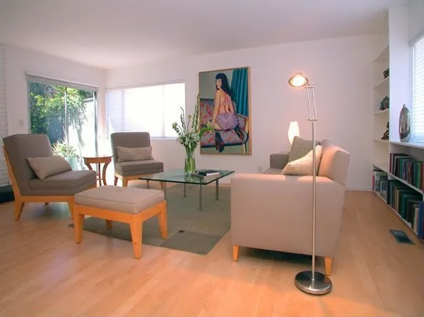 3159 Ellington Dr, Los Angeles, CA 90068