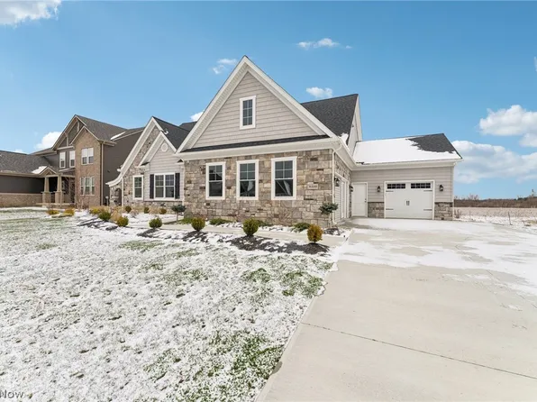 36446 W Shore Pkwy, North Ridgeville, OH 44039