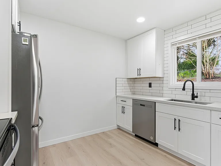 5801 S Cushman Ave #1 — Photo 5
