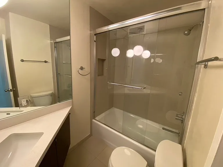 10655 Wilshire Blvd — Photo 16
