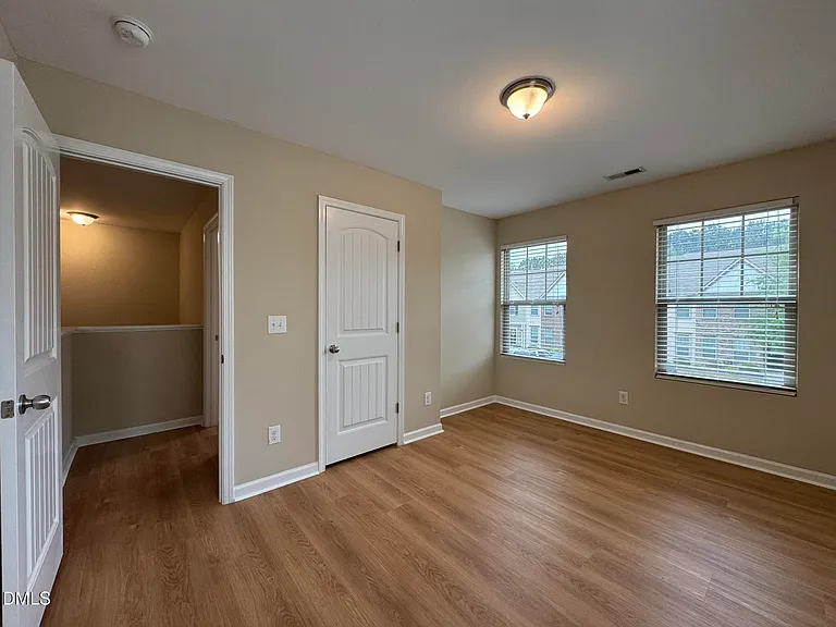 4478 Middletown Dr — Photo 30