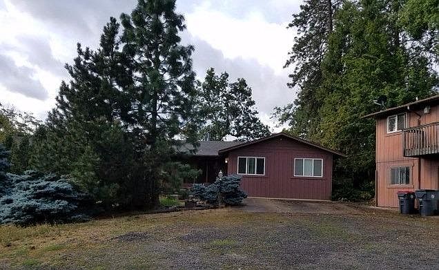 2nd image of 3055 Beall Ln