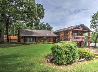6853 W 34th Pl, Tulsa, OK 74107