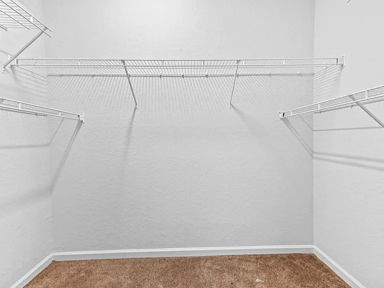 6823 Fabiano Cir — Photo 29