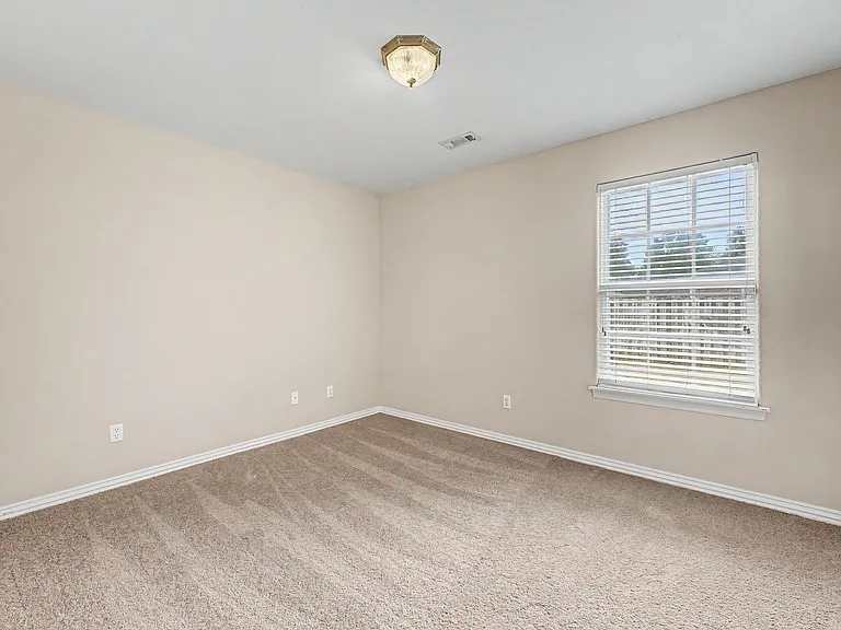 3801 SW Carriageway Ave — Photo 13