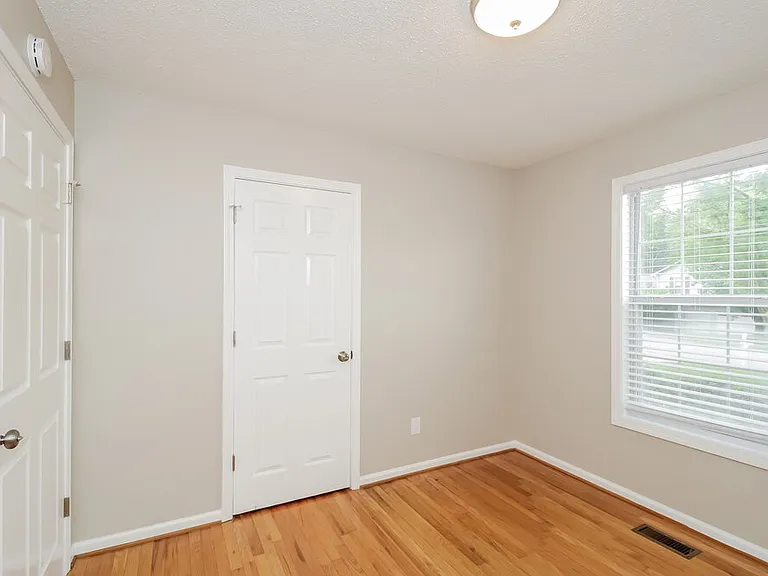 426 Ivy Crest Dr — Photo 17