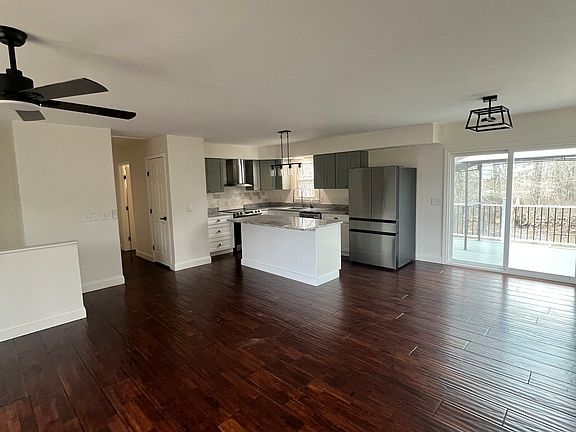 4th image of 38 Deer Ridge Road