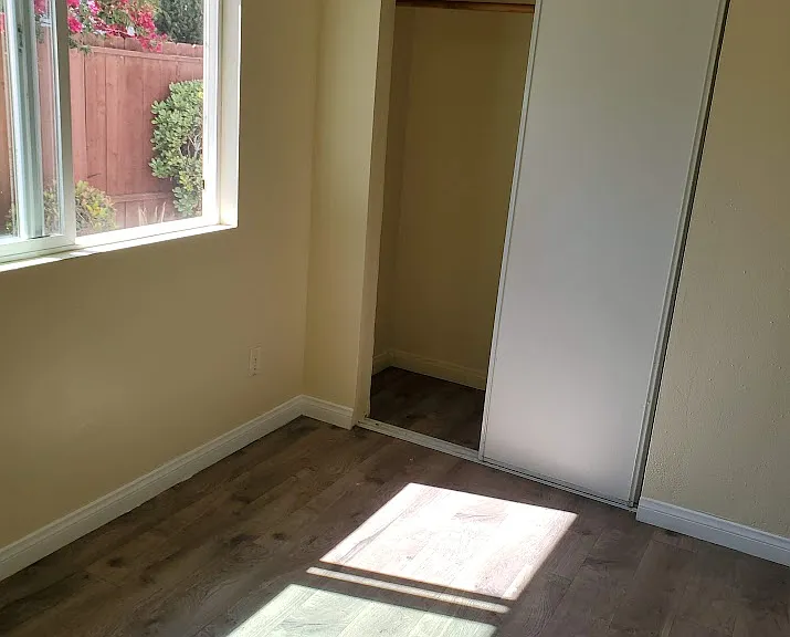 1724 Hampton Ct — Photo 7