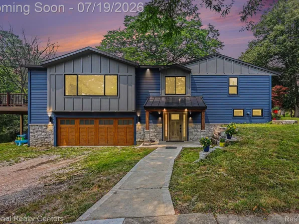 290 Larkspur St, Ann Arbor, MI 48105