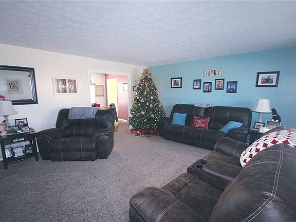 3rd image of 101 Jean Dr