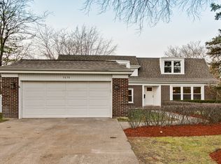 3634 Maple Leaf Dr, Glenview, IL 60026